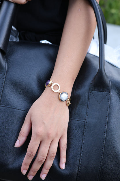 Teardrop Agate and Gold Charm Bracelet