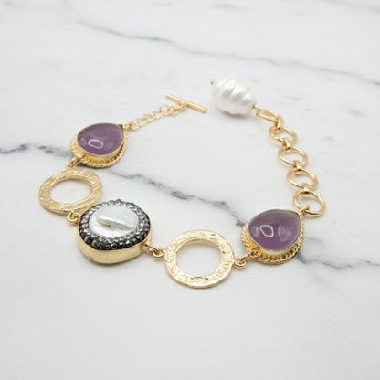 Teardrop Agate and Gold Charm Bracelet